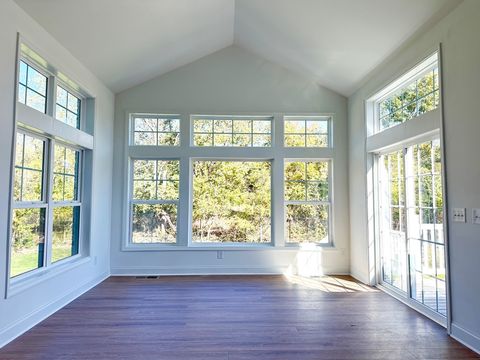 MLS: 2806696