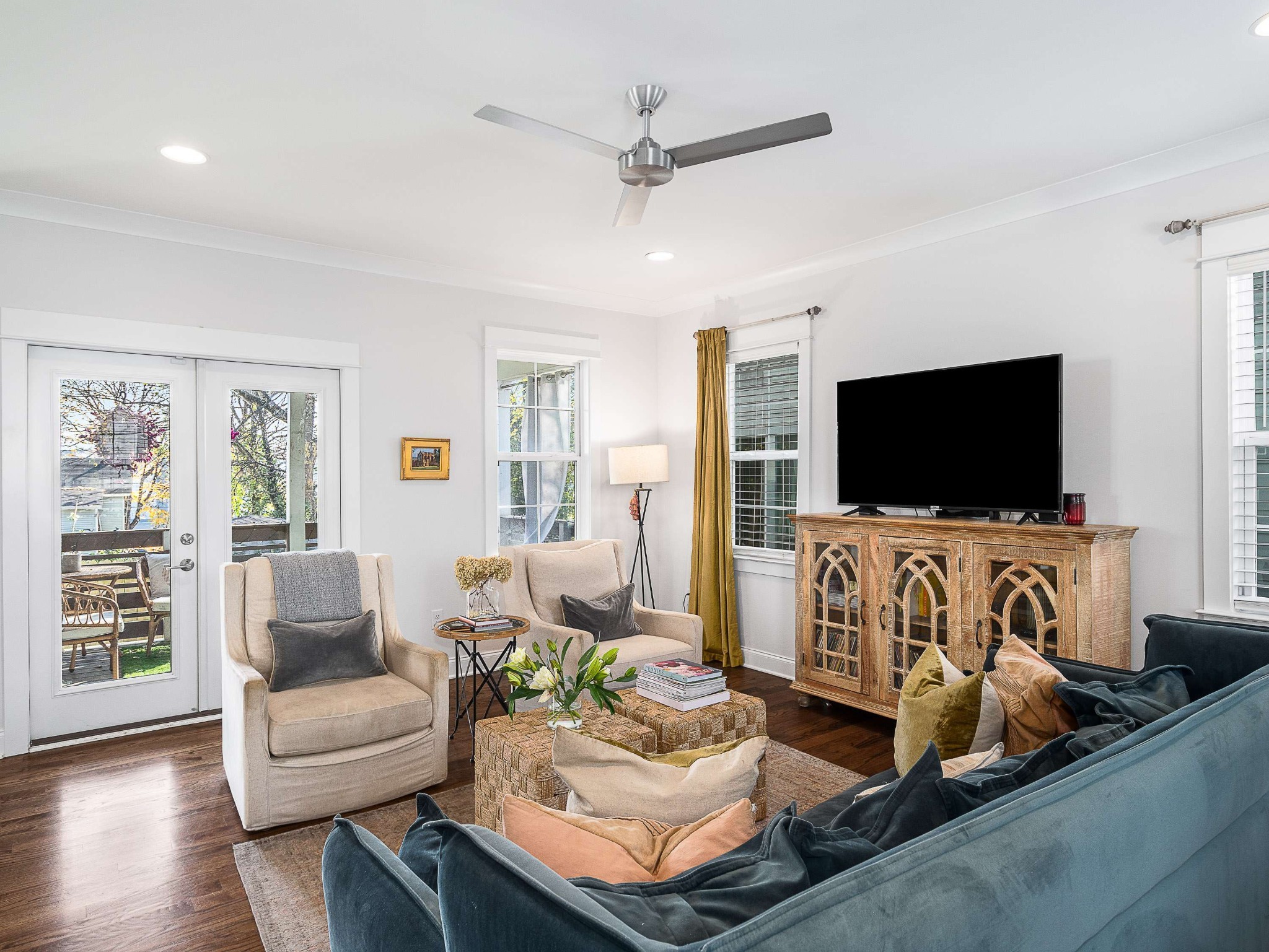 Welcome to 2146 B Oakland Street