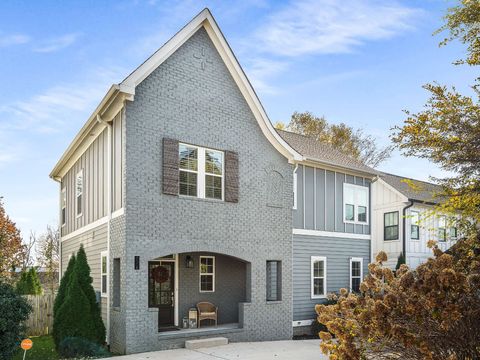 Photo of 2146B Oakland St, Nashville, TN 37210 (MLS # 3205450)