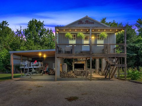 168 Mackin Rd Linden TN 37096