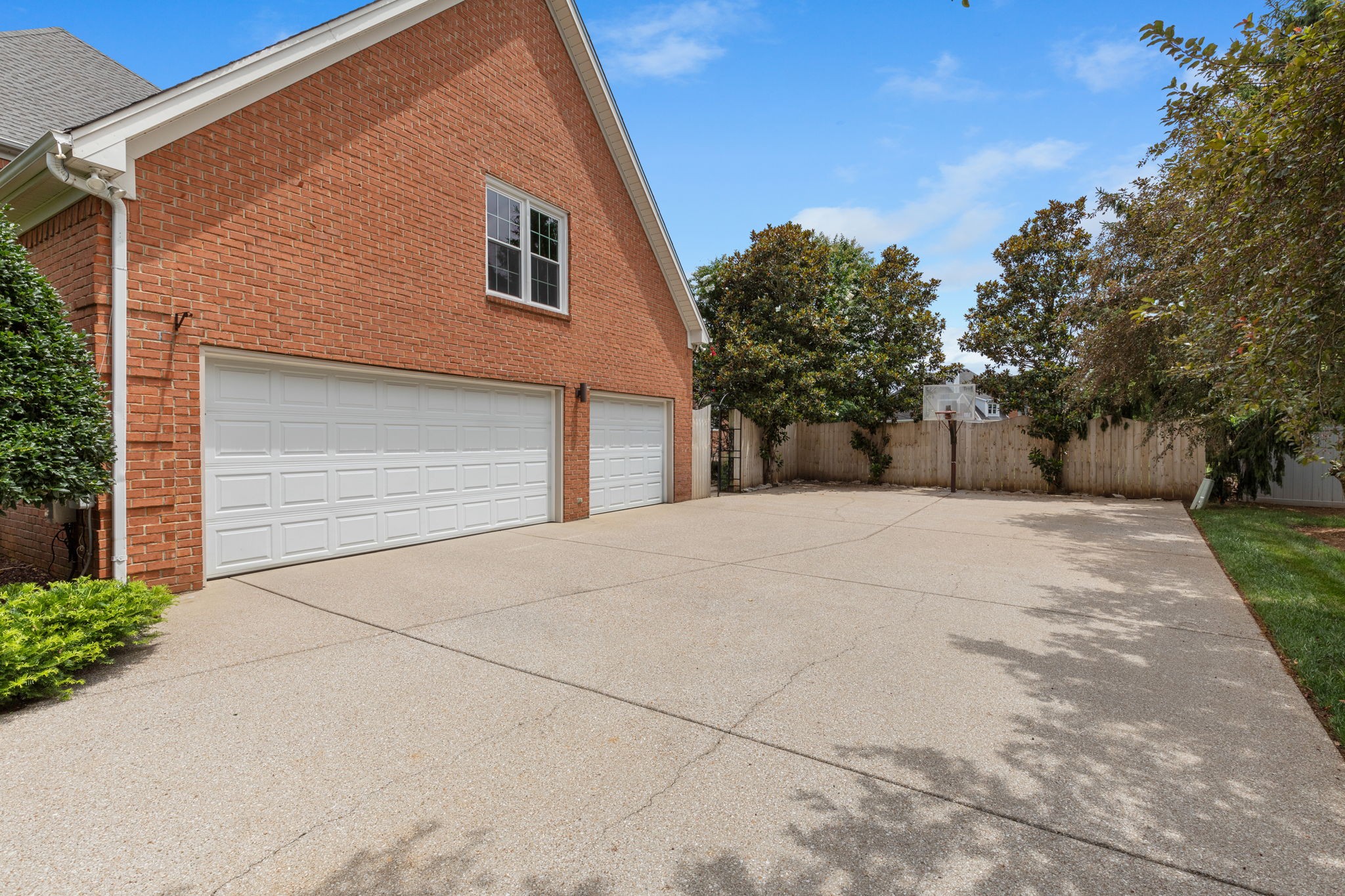 1607 Ashford Ct