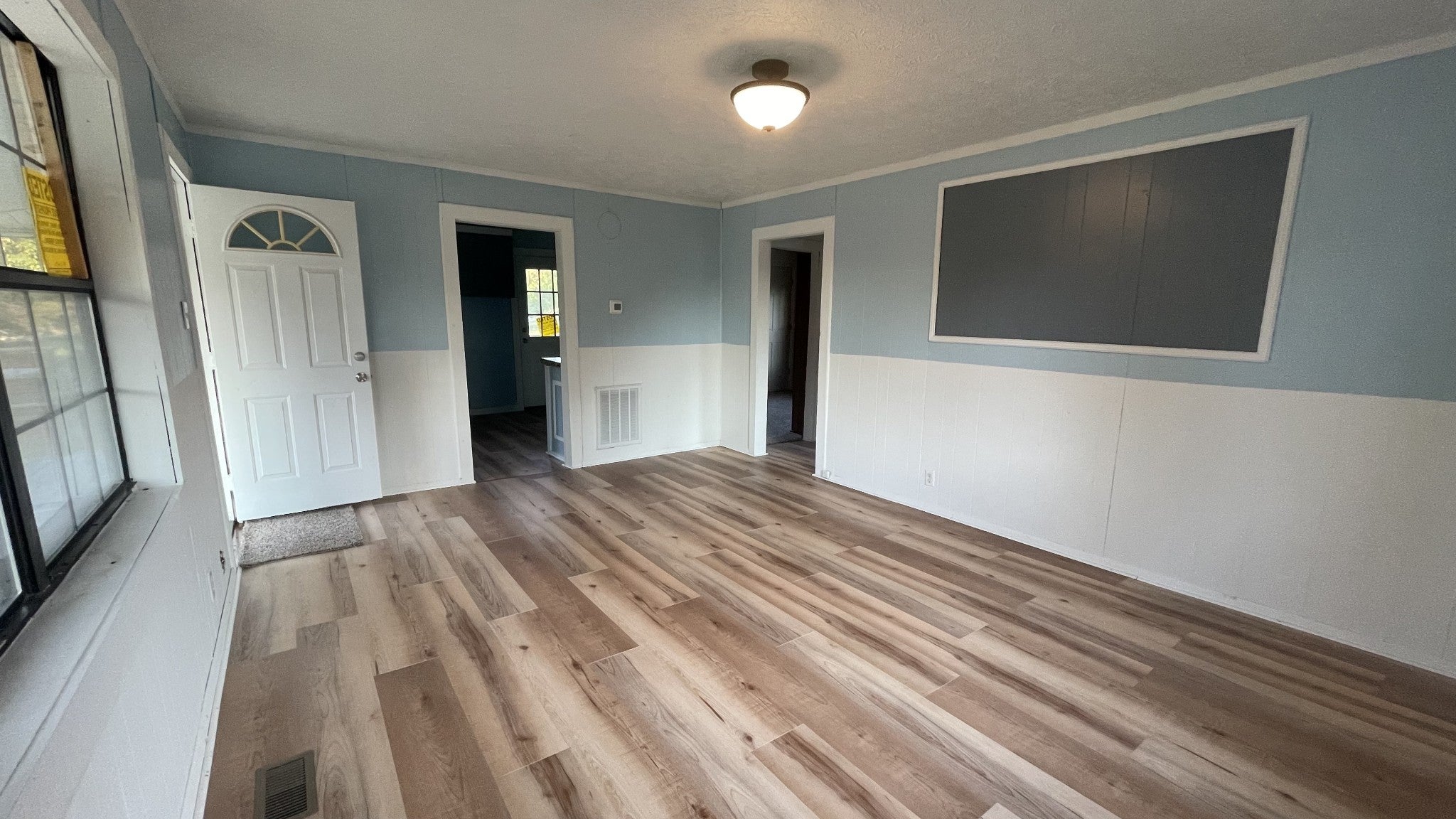 995 W Front St