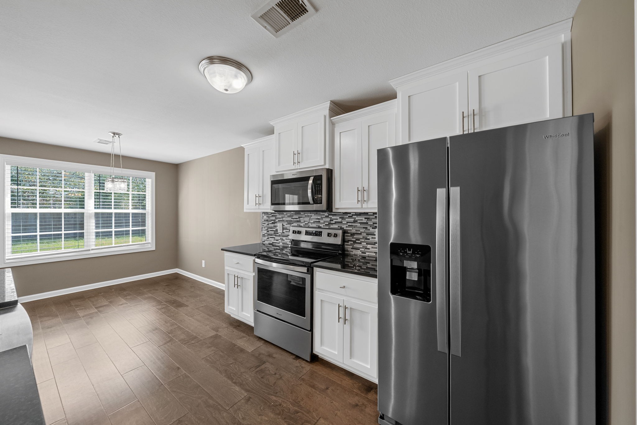 Clarksville, Tennessee 37042, United States, 3 Bedrooms Bedrooms, ,2 BathroomsBathrooms,Residential,Active,219074