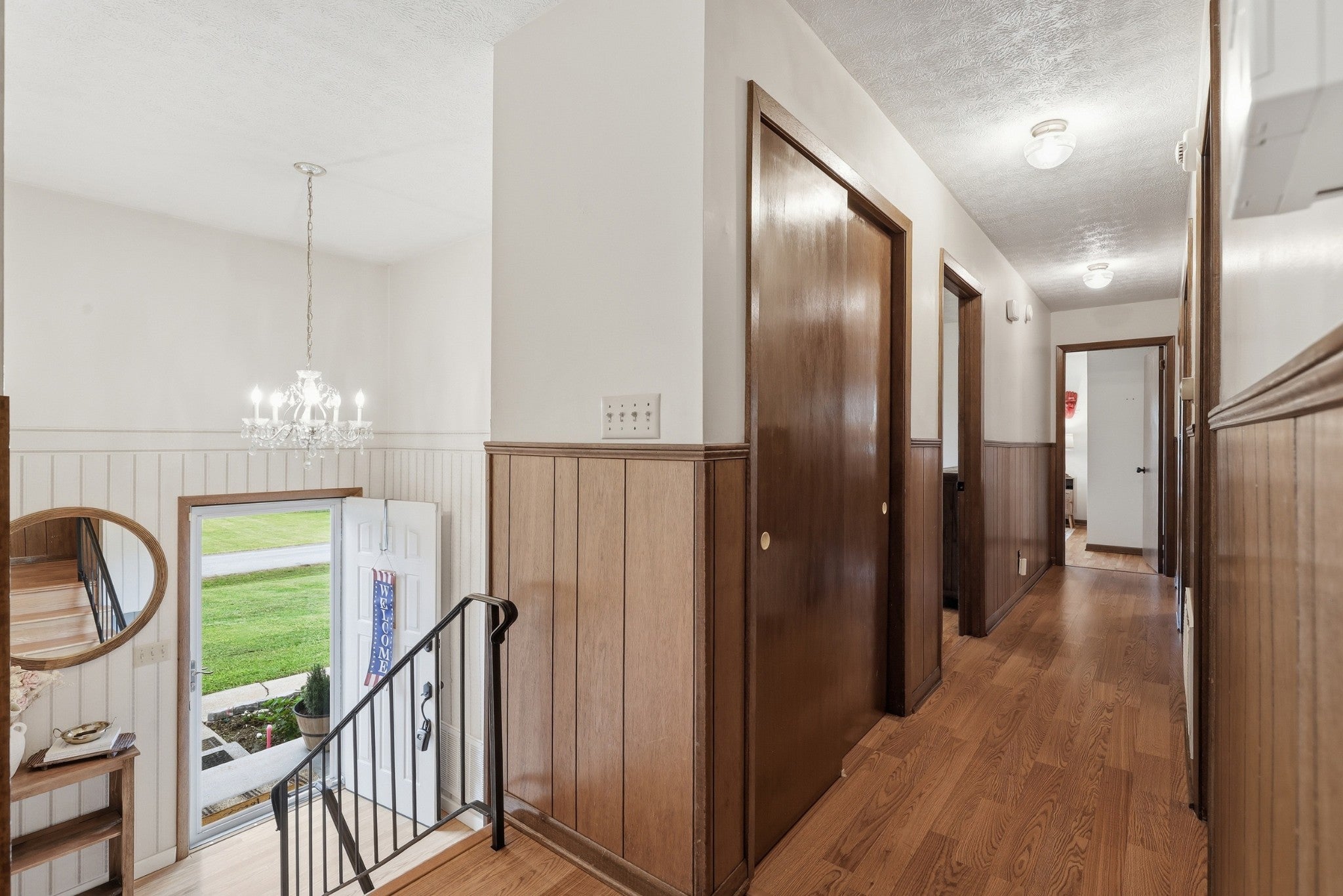 1328 Hillvale Rd