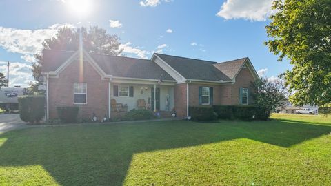 2131 Lambert Dr Westmoreland TN 37186