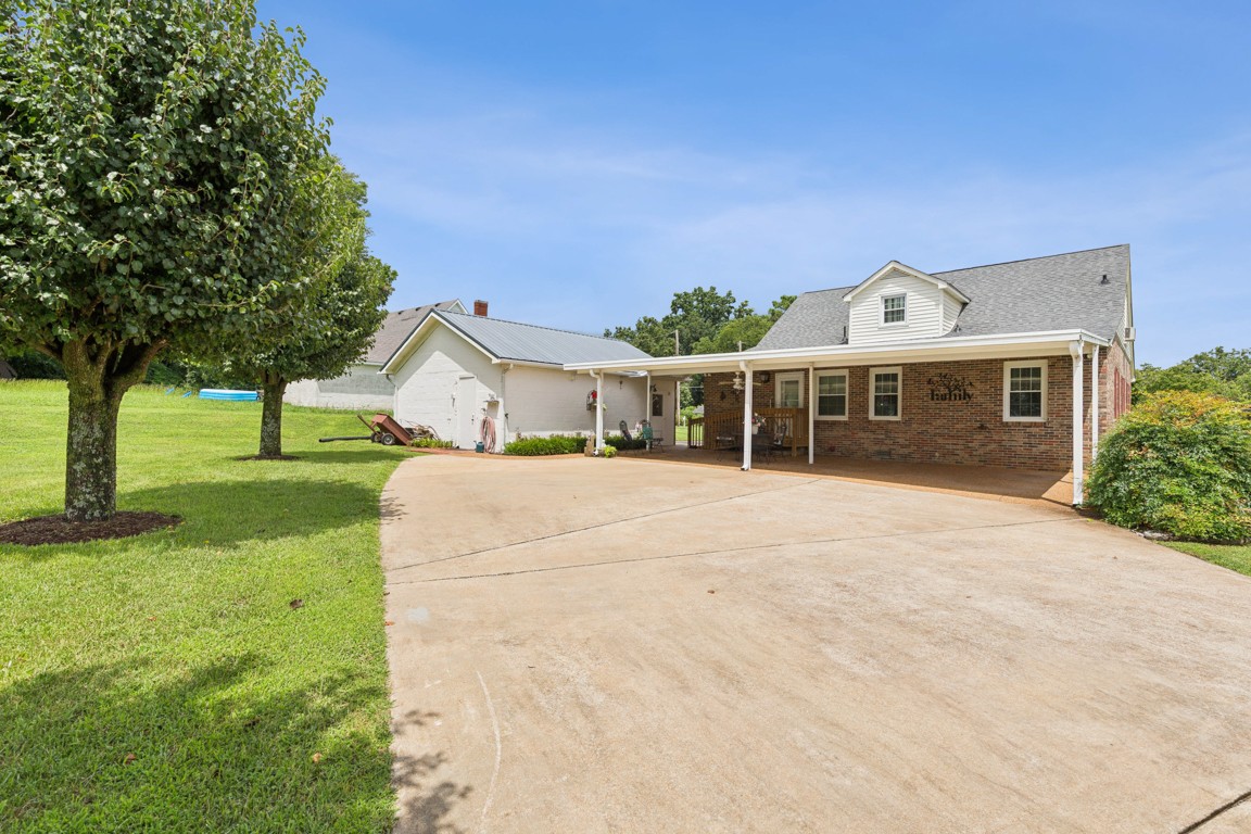 326 Ballentine St