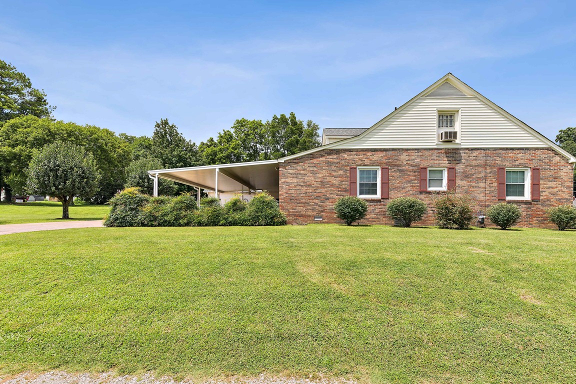 326 Ballentine St