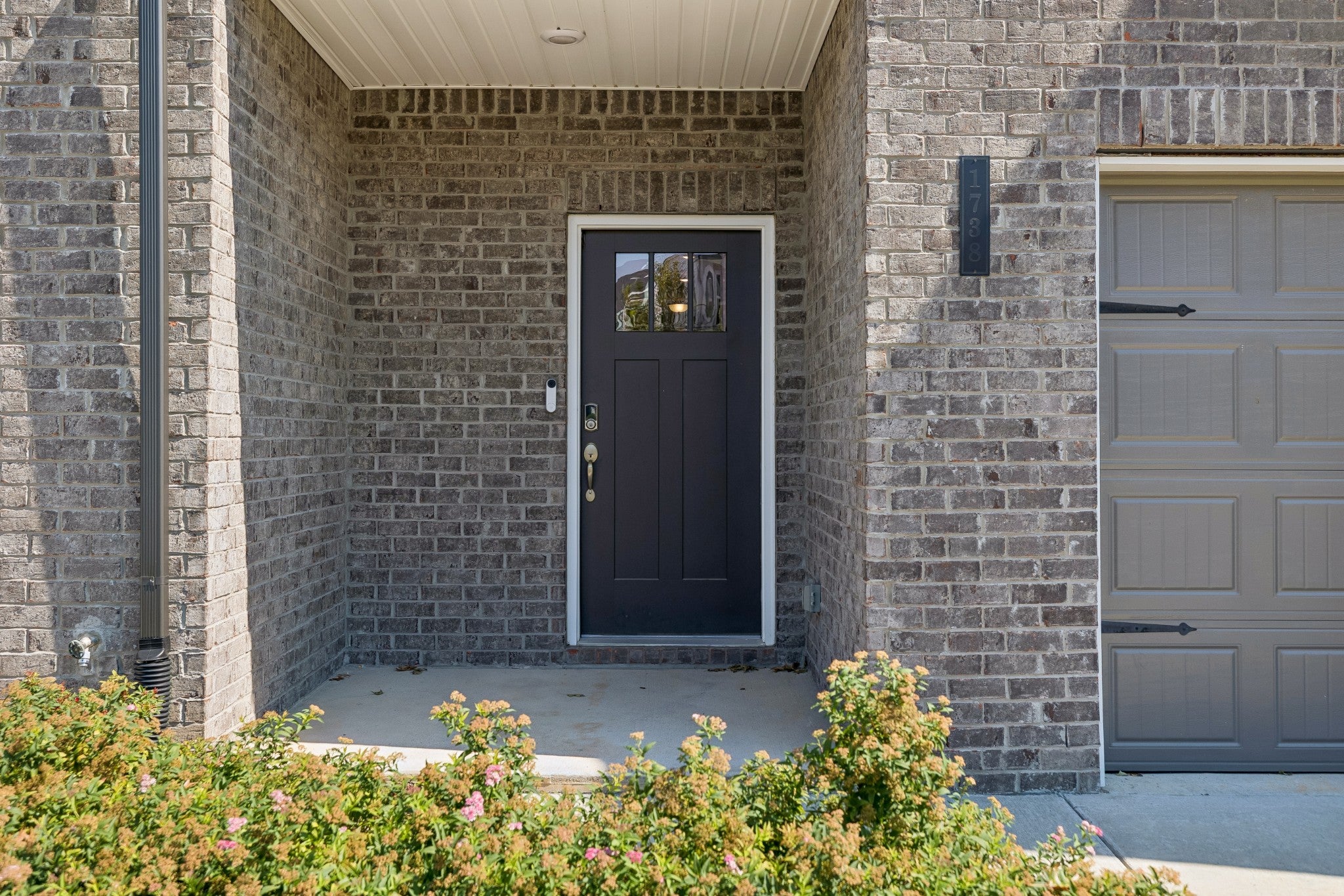 1738 Tahoma Dr