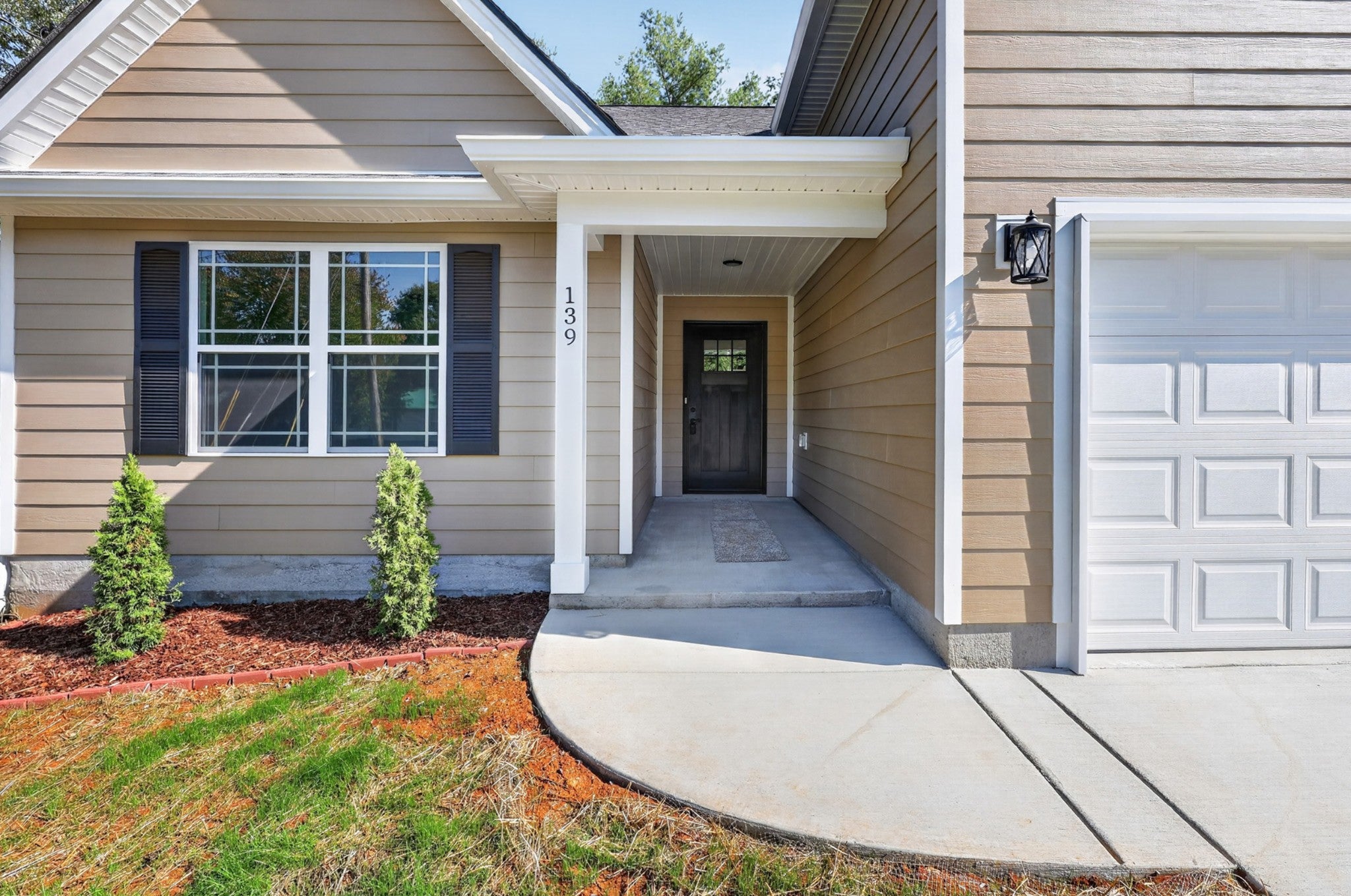 139 Neal Ave