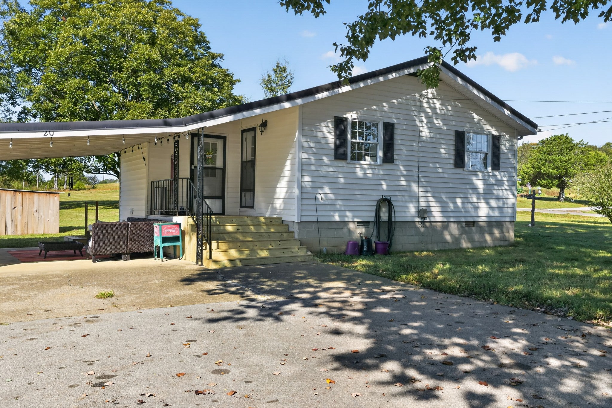 20 Phillips Ln