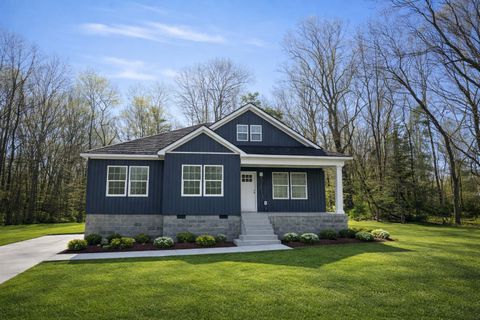 222 Todd St Charlotte TN 37036