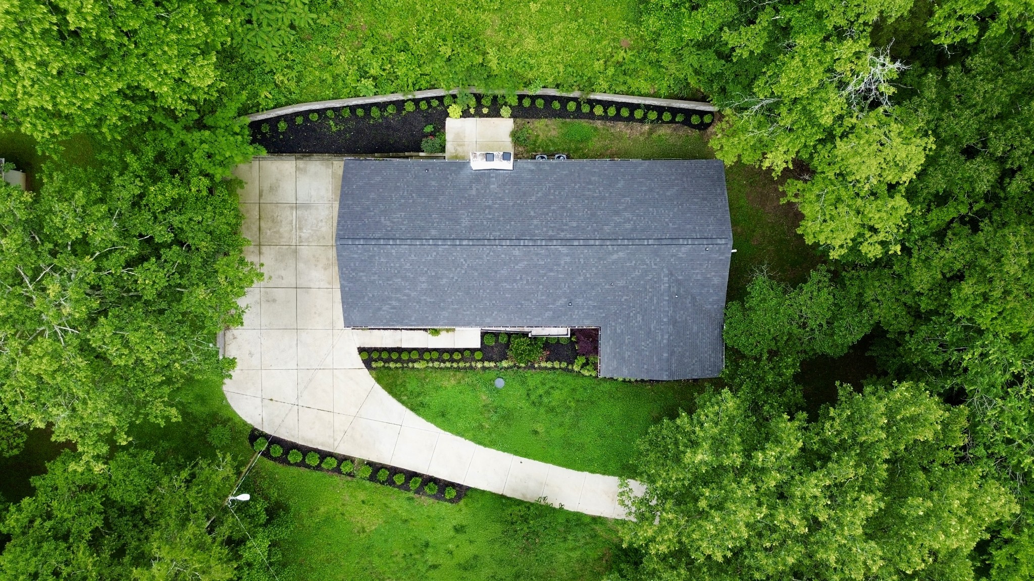 2711 Hillsboro Rd