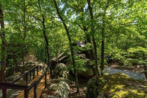 314 Fairy Trail Lookout Mountain TN 37350
