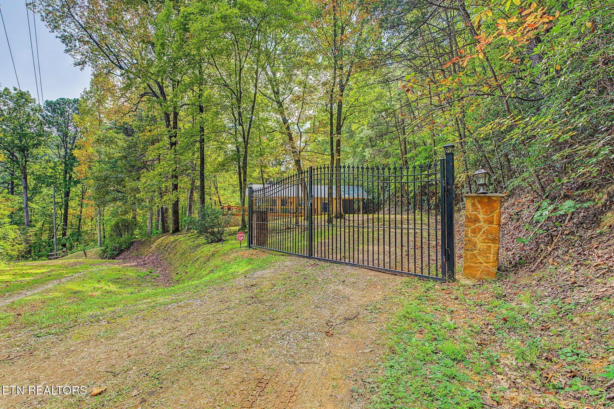 4222 Fox Hunters Lane