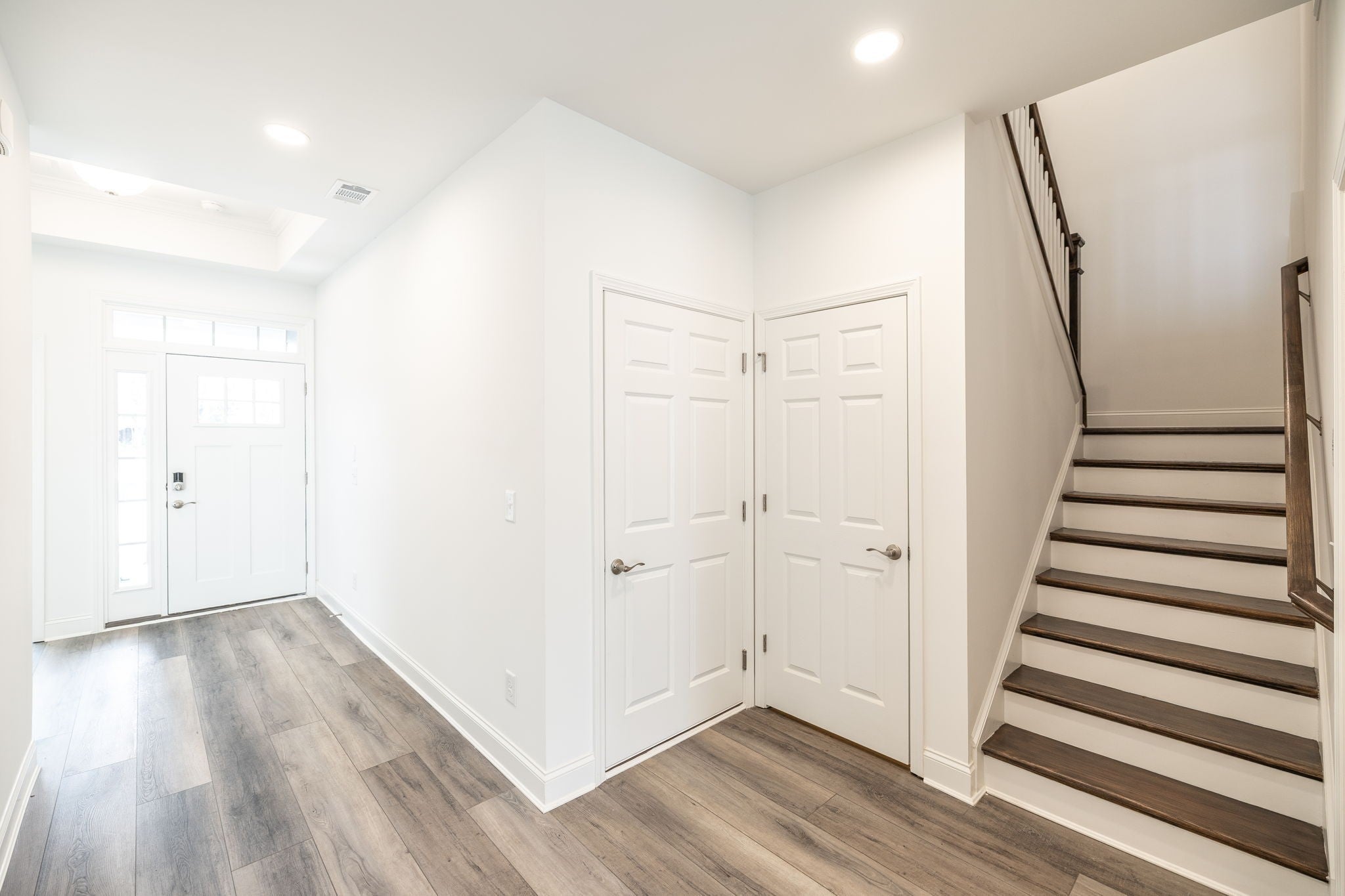 221 Crown Gardens Ct