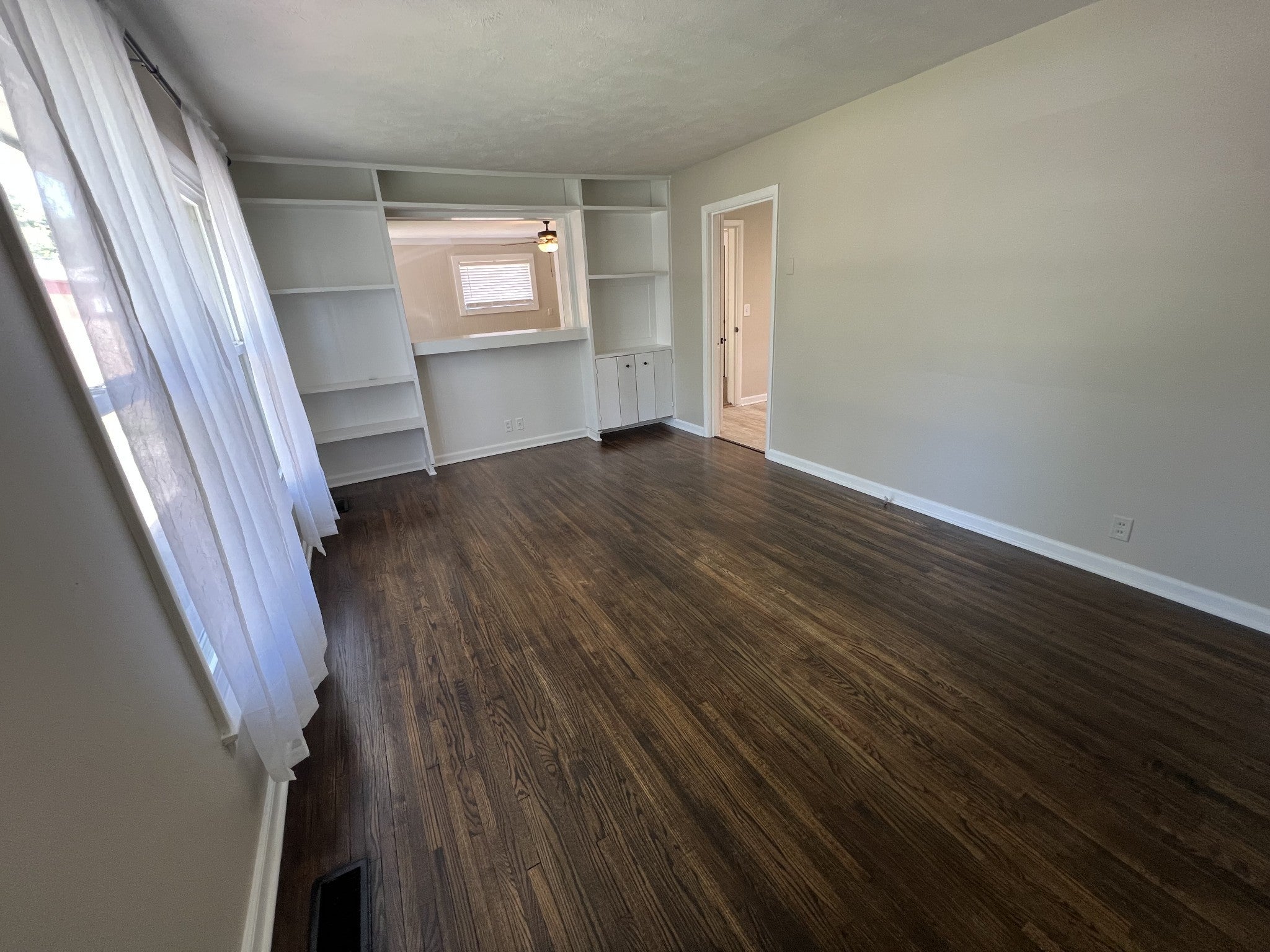 809 Colfax Dr SE