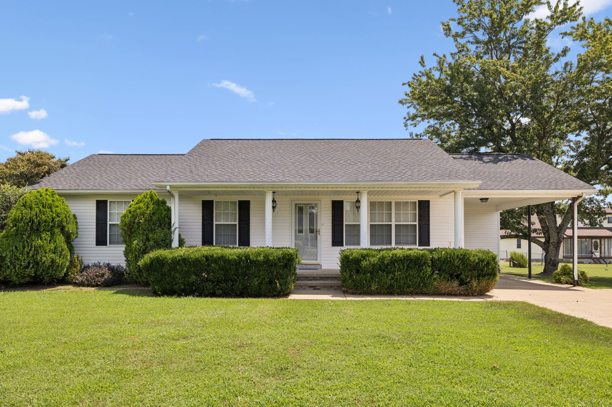 685 Edgefield Dr
