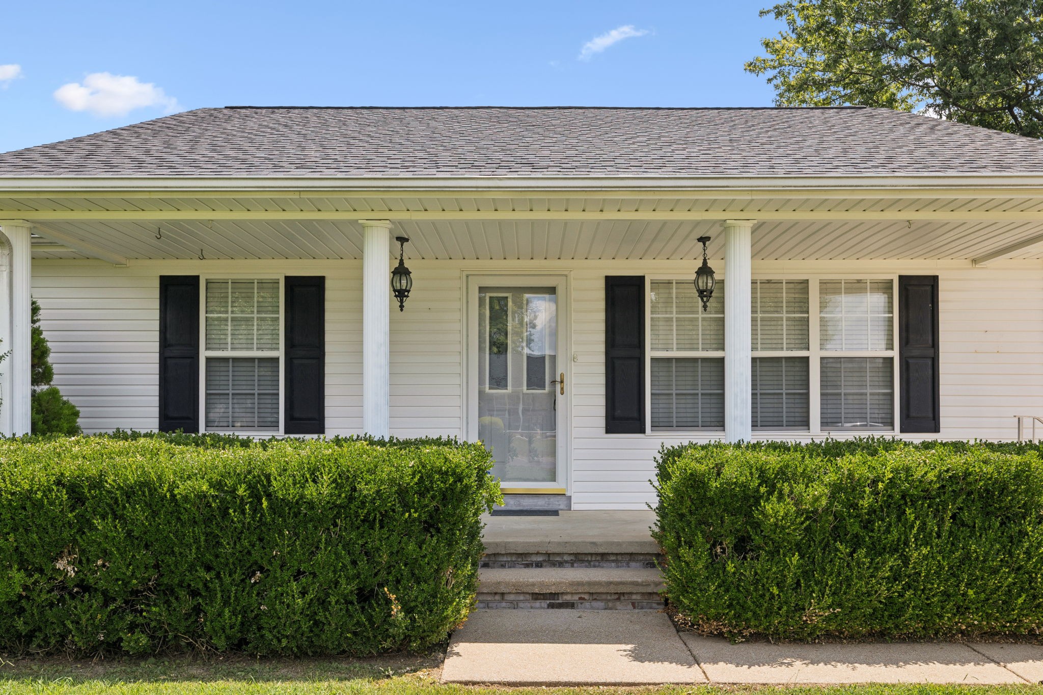 685 Edgefield Dr