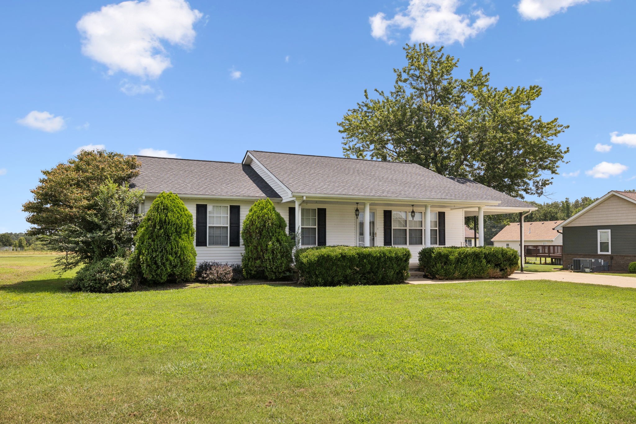 685 Edgefield Dr