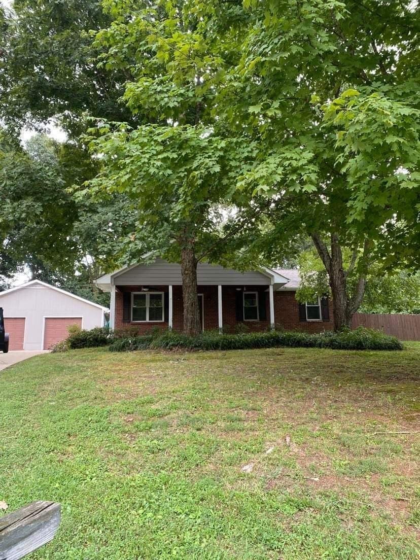 3.0-bed rental at 7212 Sugar Maple Dr