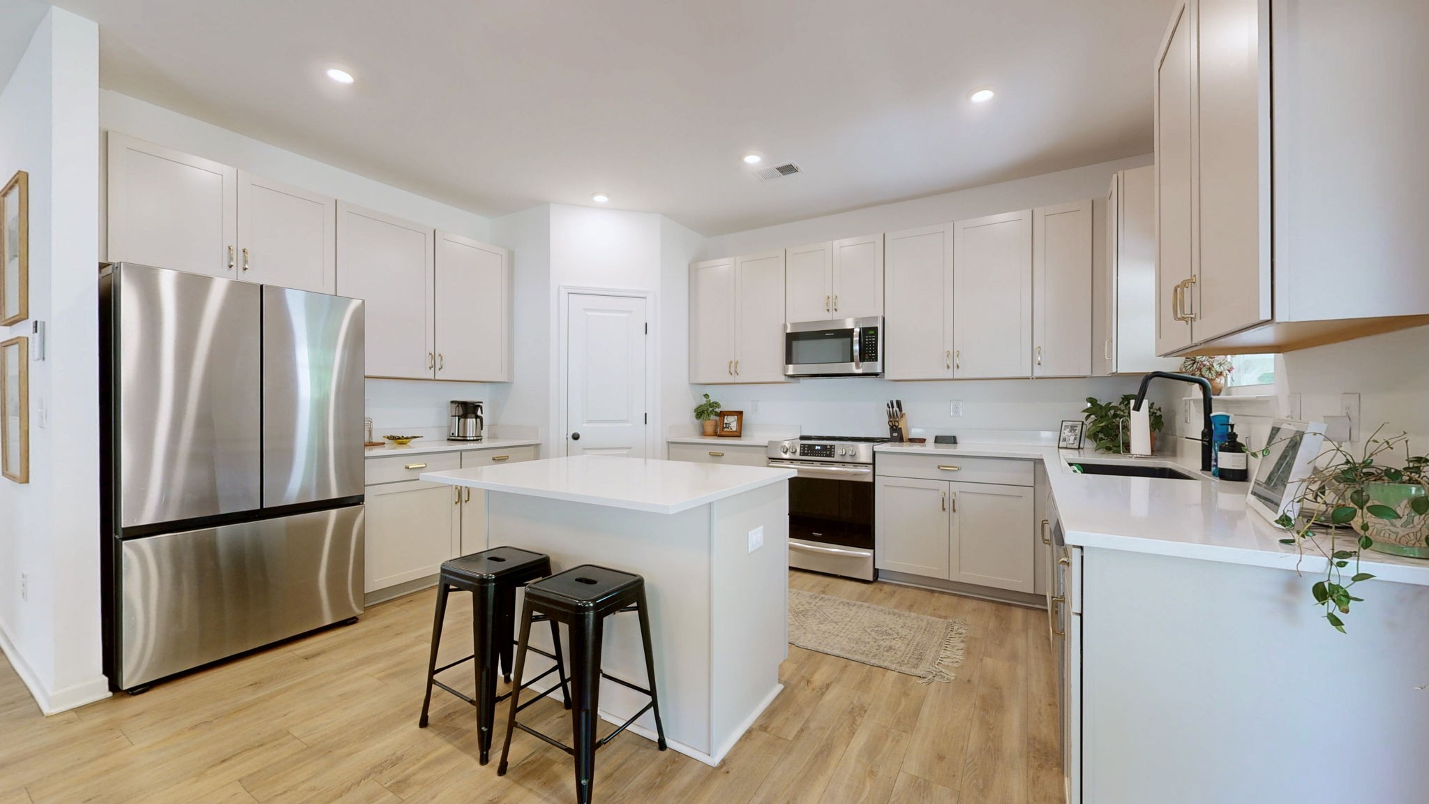 224 Lightwood Dr