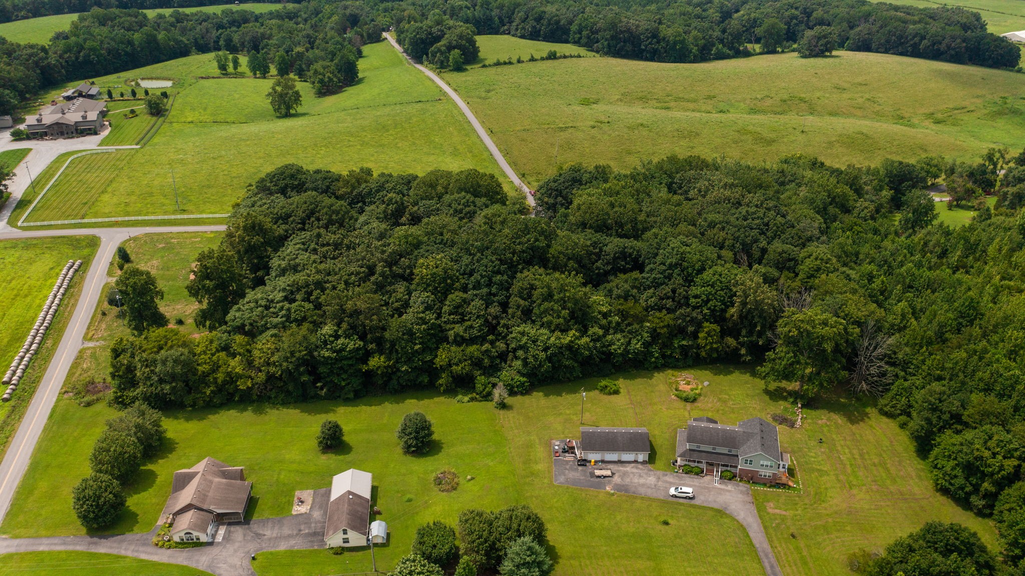 512 N Happy Hollow Rd