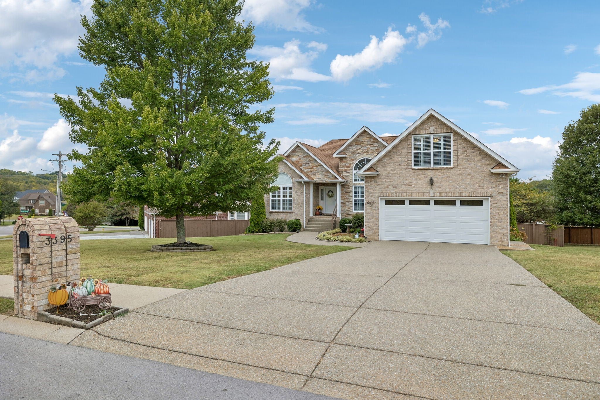 3395 Nina Cir