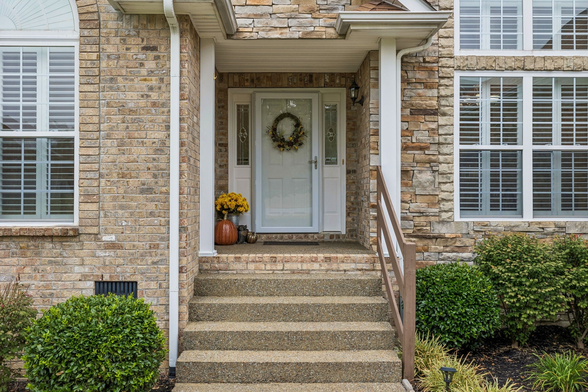 3395 Nina Cir
