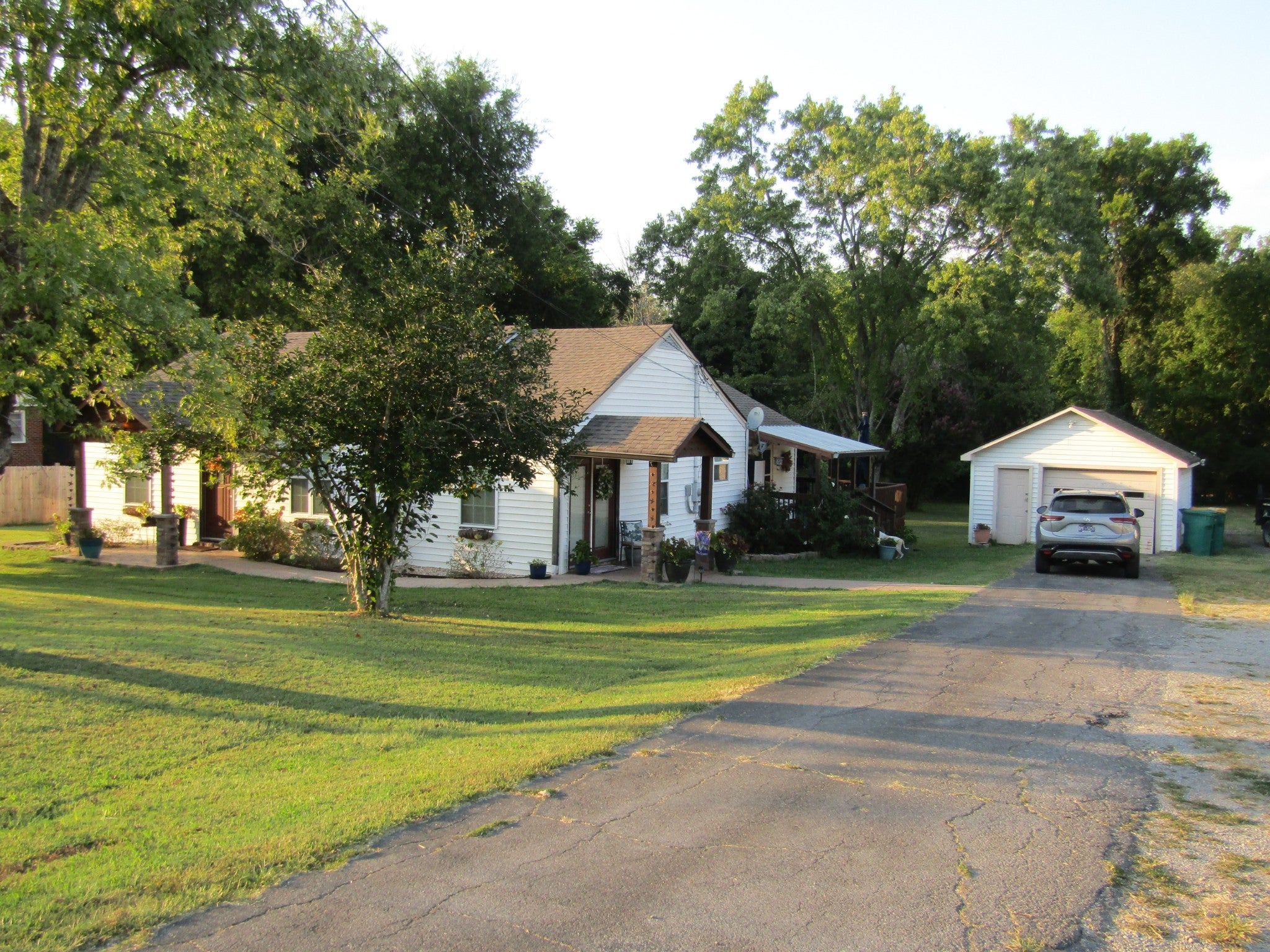 326 Hillsdale St