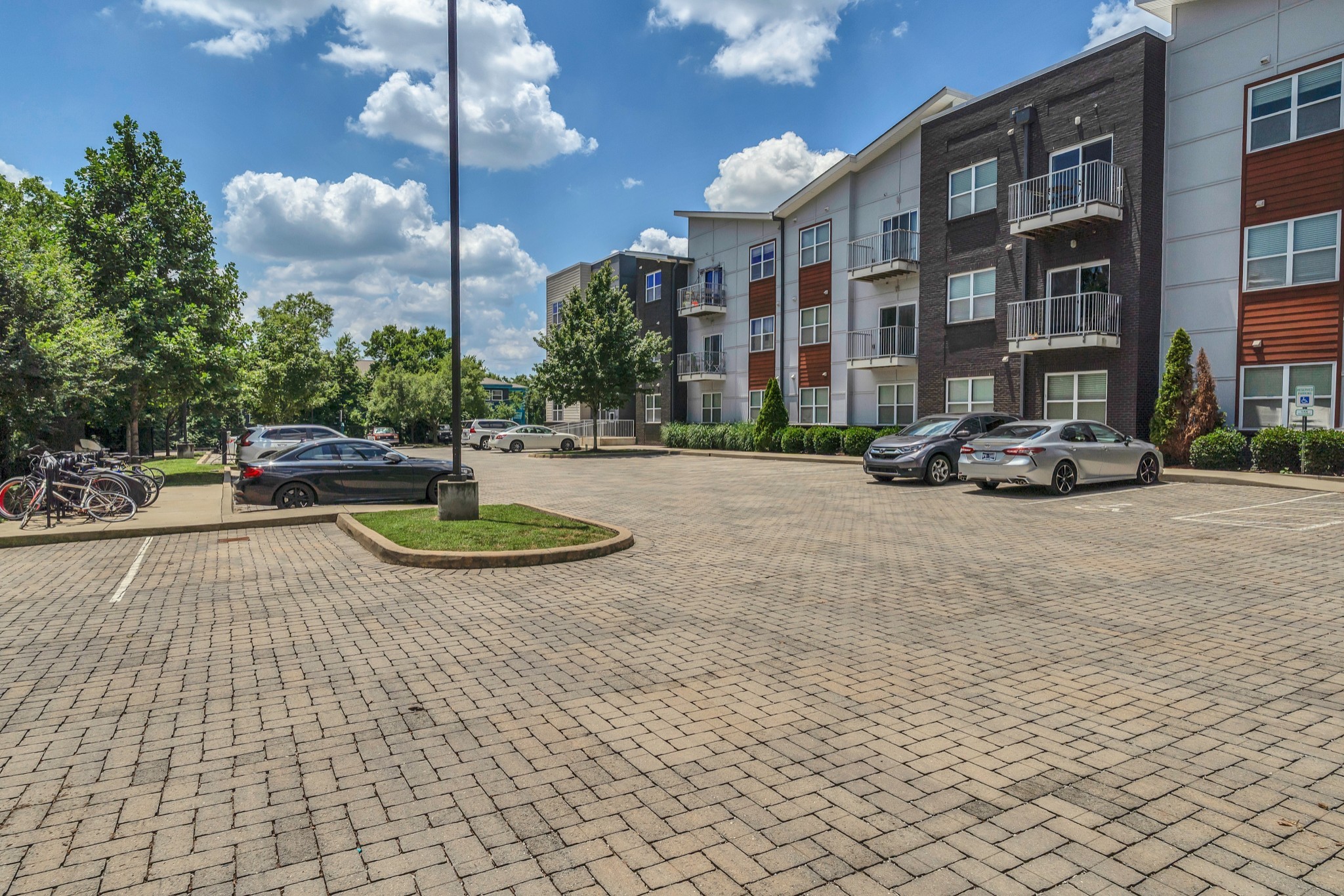 1118 Litton Ave 203