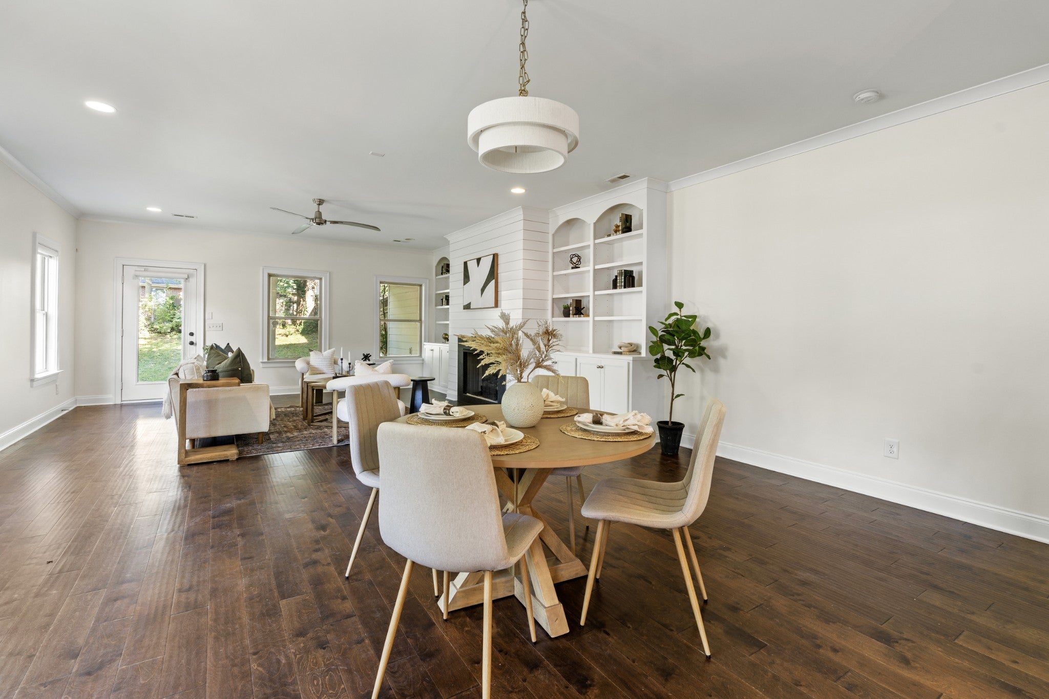 4-bed listing at 2420 Chapel Ave, Nashville