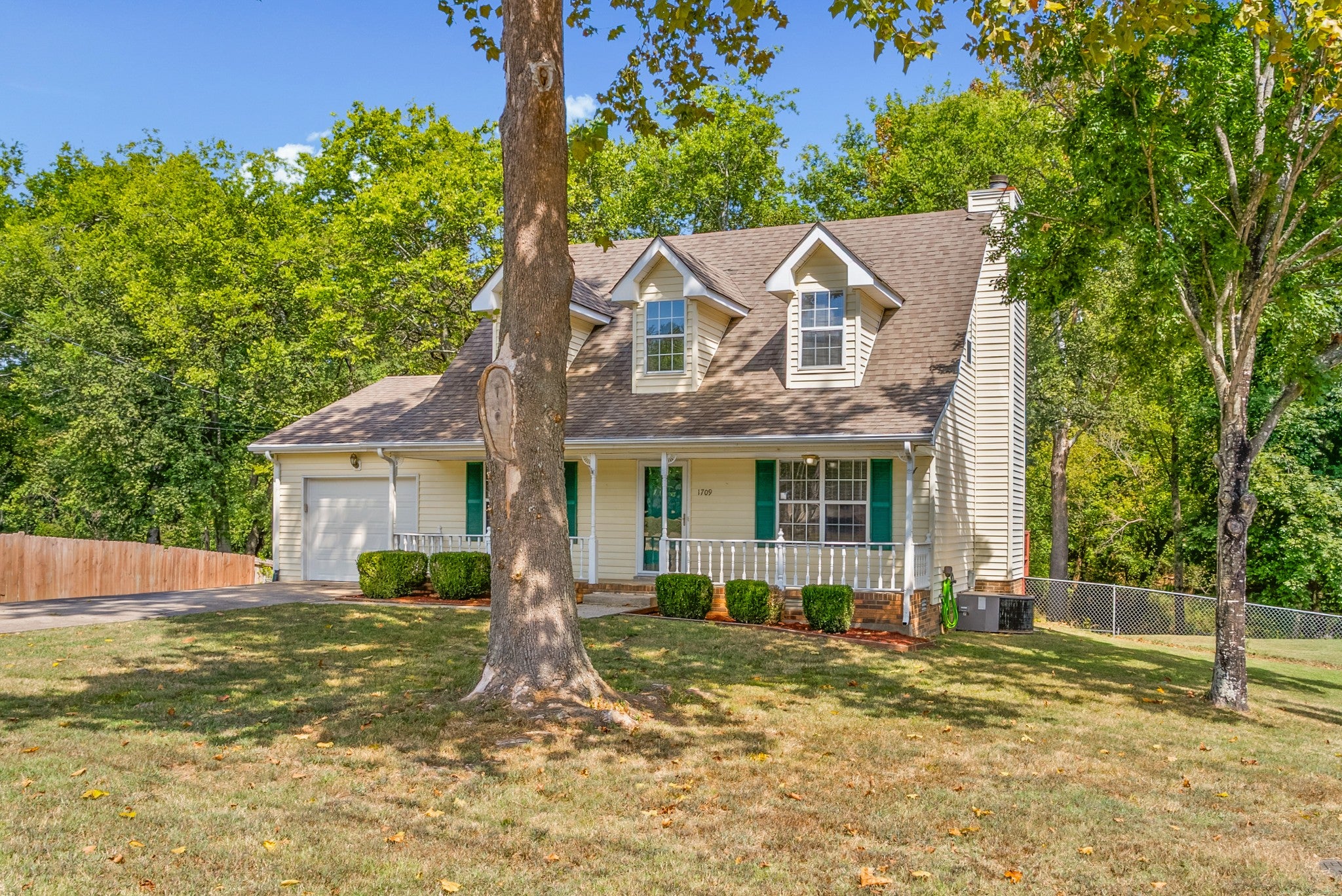 1709 Broadripple Dr