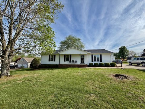 Photo of 511 Donna Cir, Lawrenceburg, TN 38464 (MLS # 3169174)