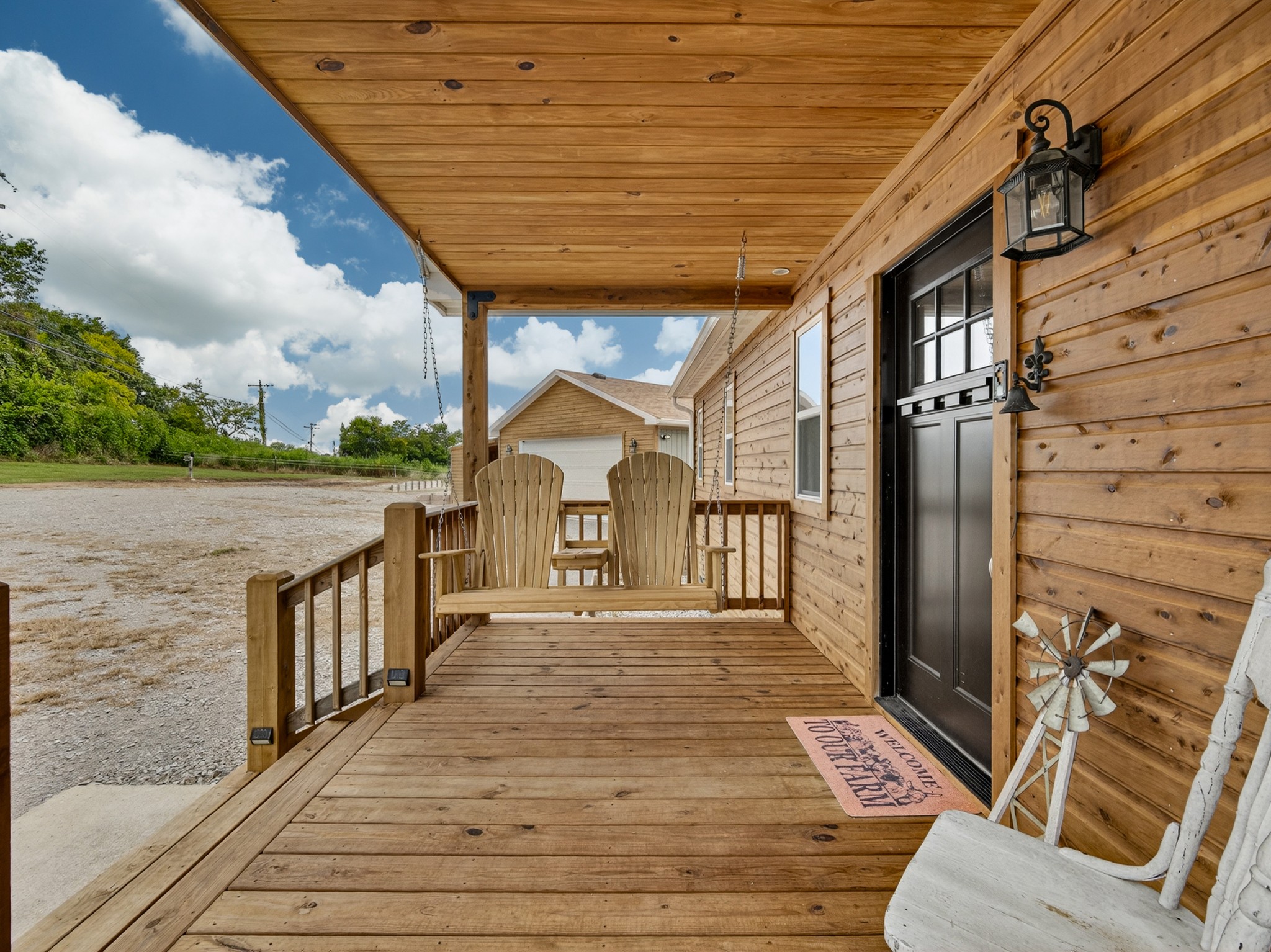 1081 Donahue Rd