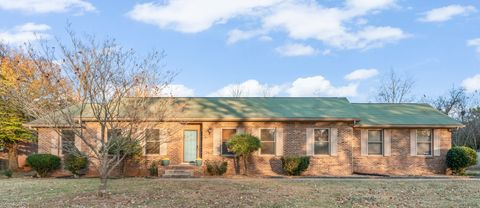 2402 Wiltshire Dr Murfreesboro TN 37129