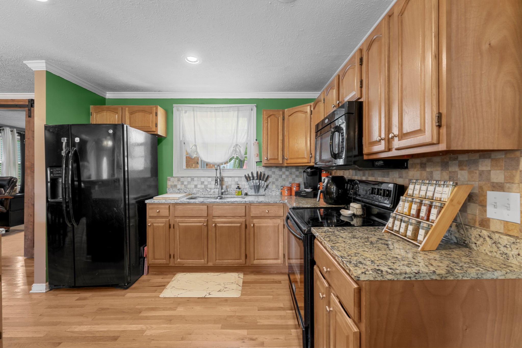 1018 Interstate Park Cir