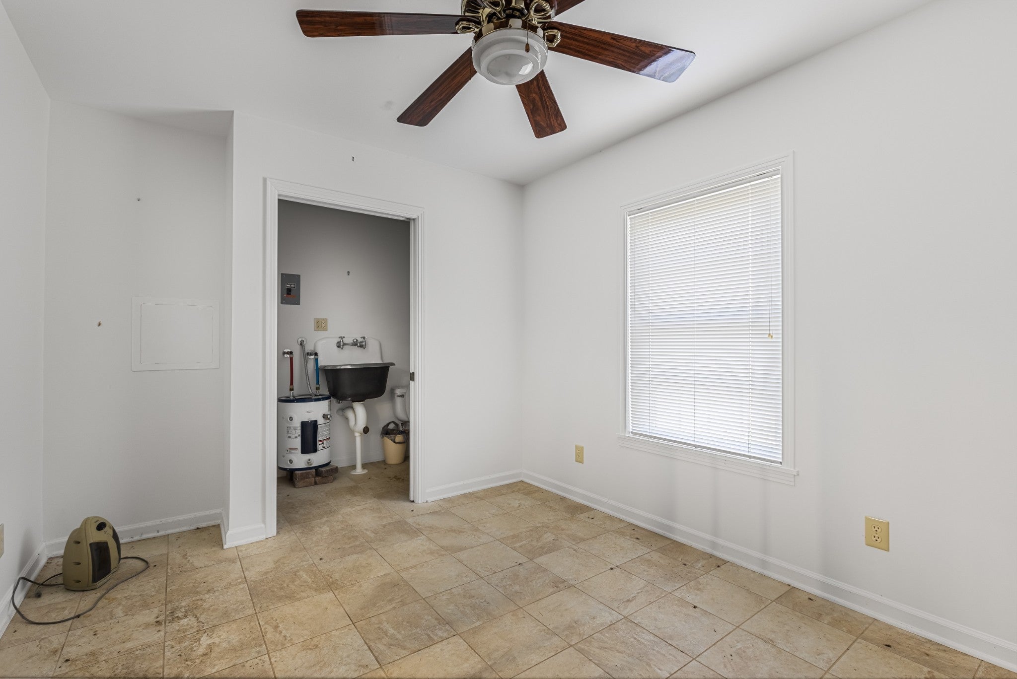 2 Albert Fentress Rd