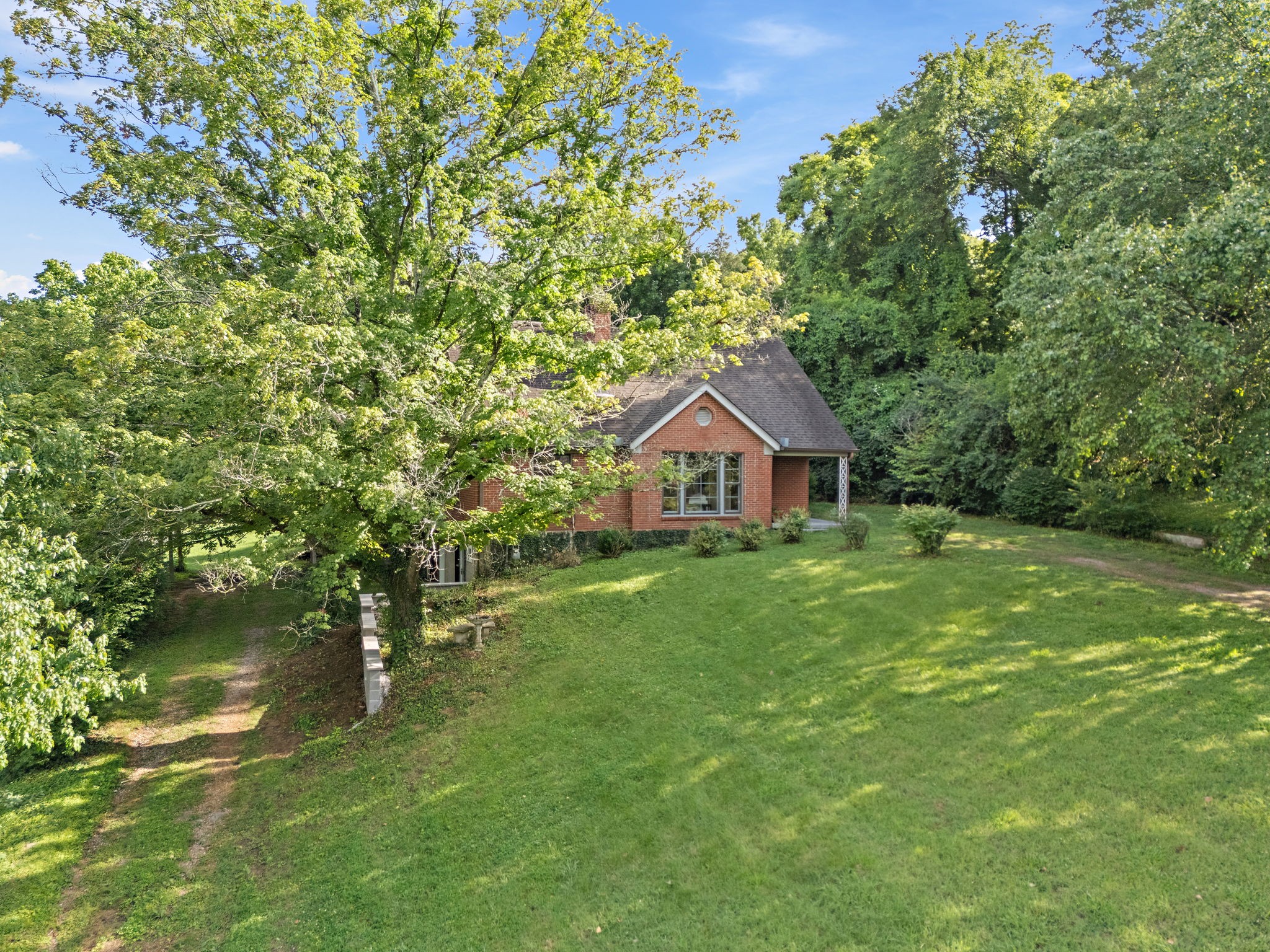 2109 Brookview Dr