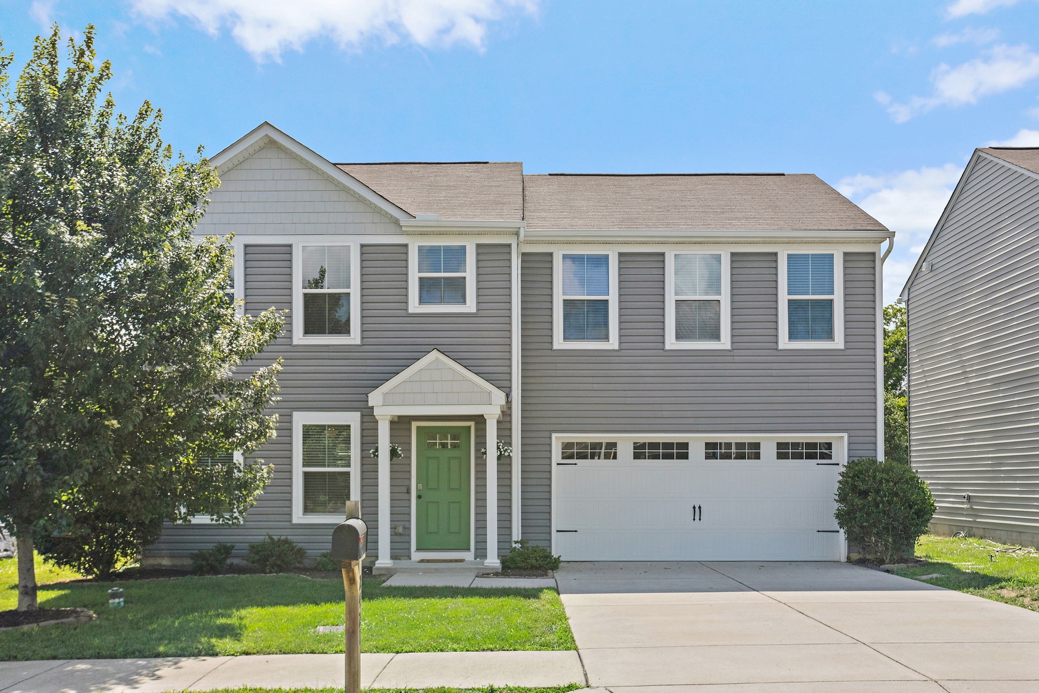 2421 Solomon Ln
