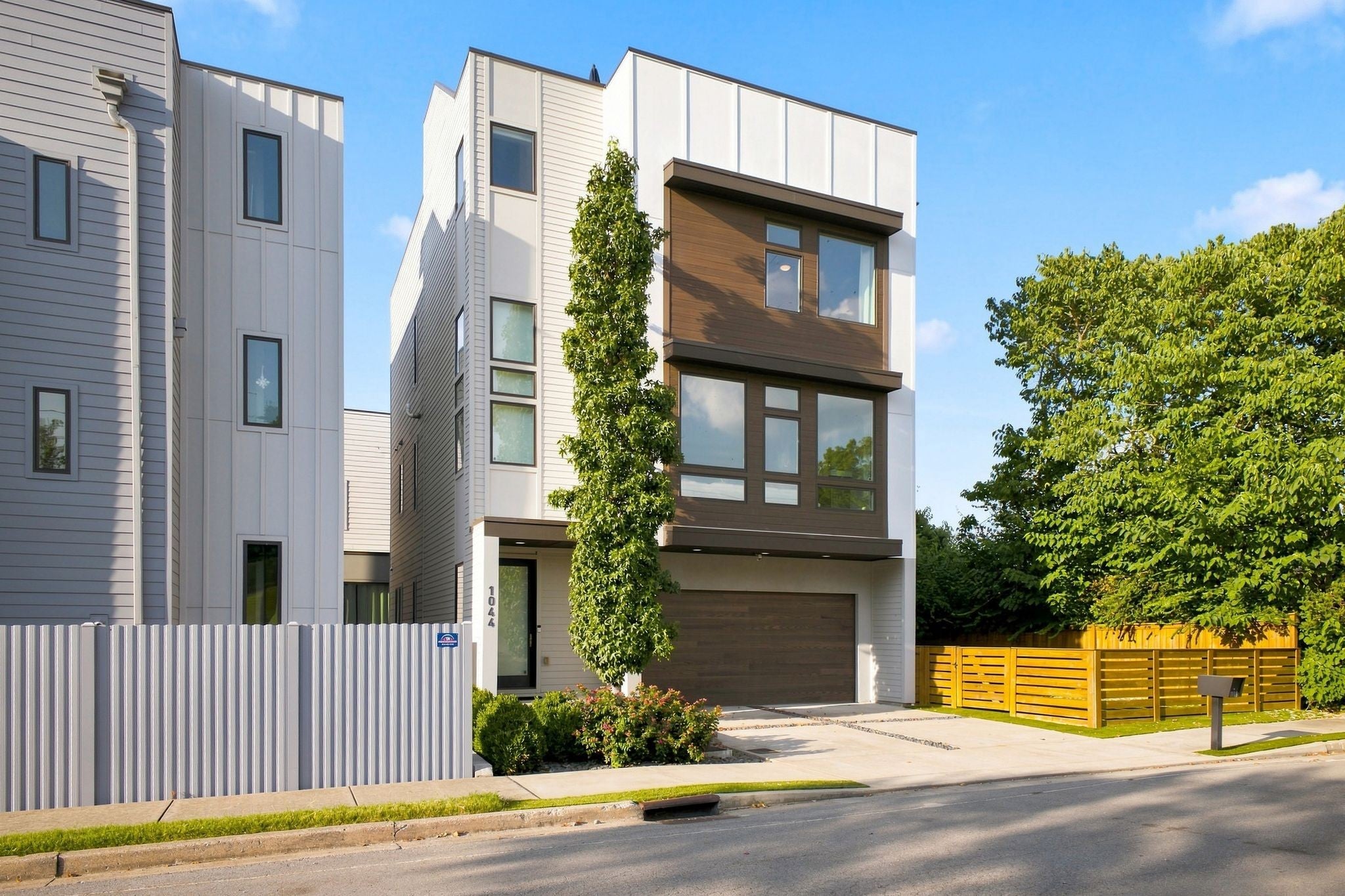 4-bed listing at 1044 Archer St, Nashville