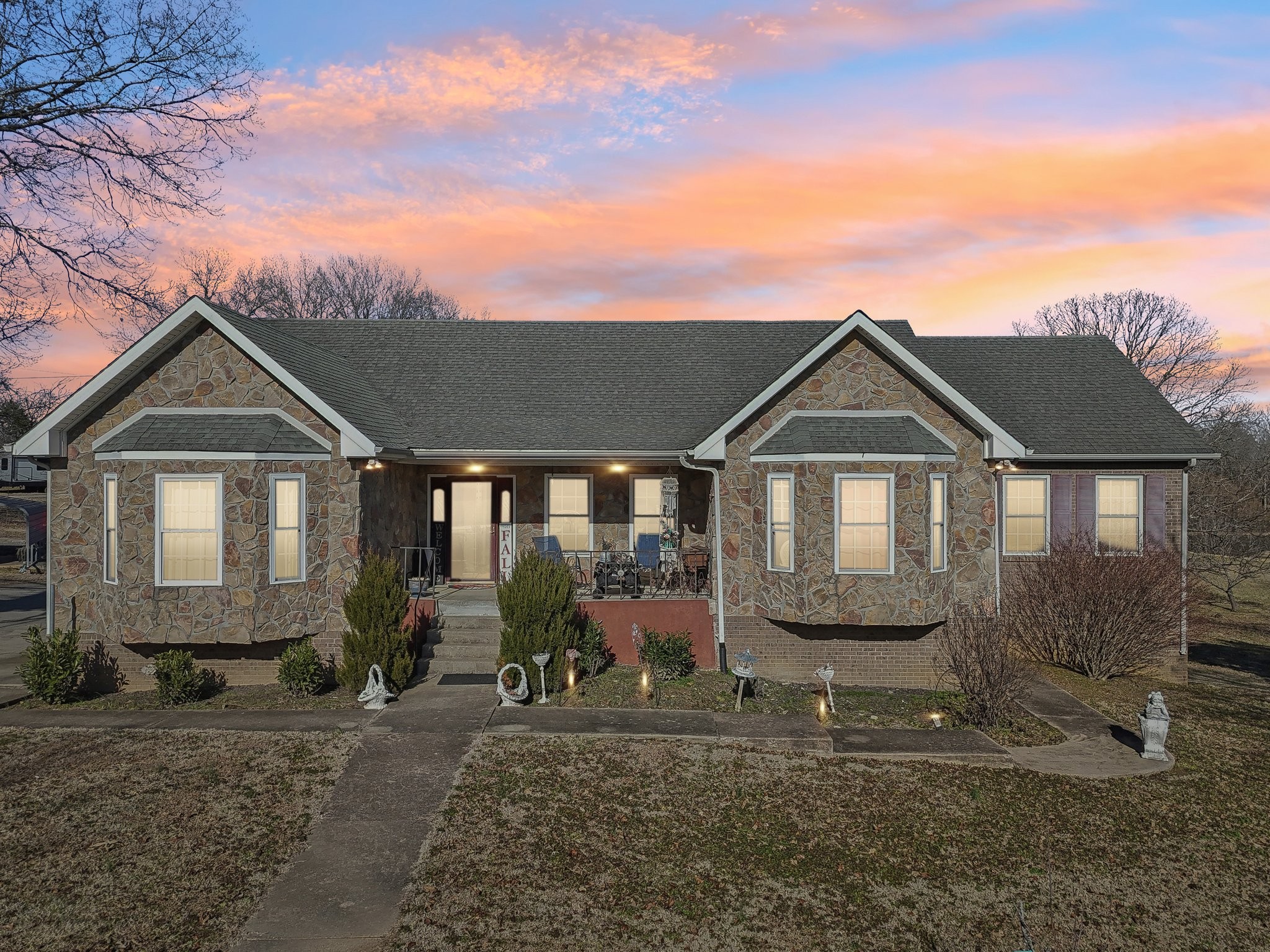 311 Downs Rd