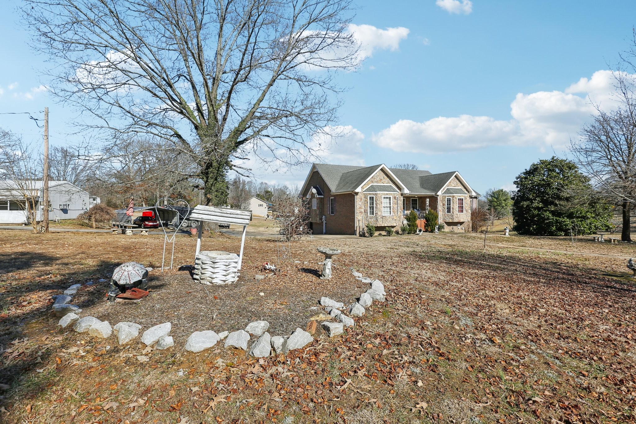 311 Downs Rd