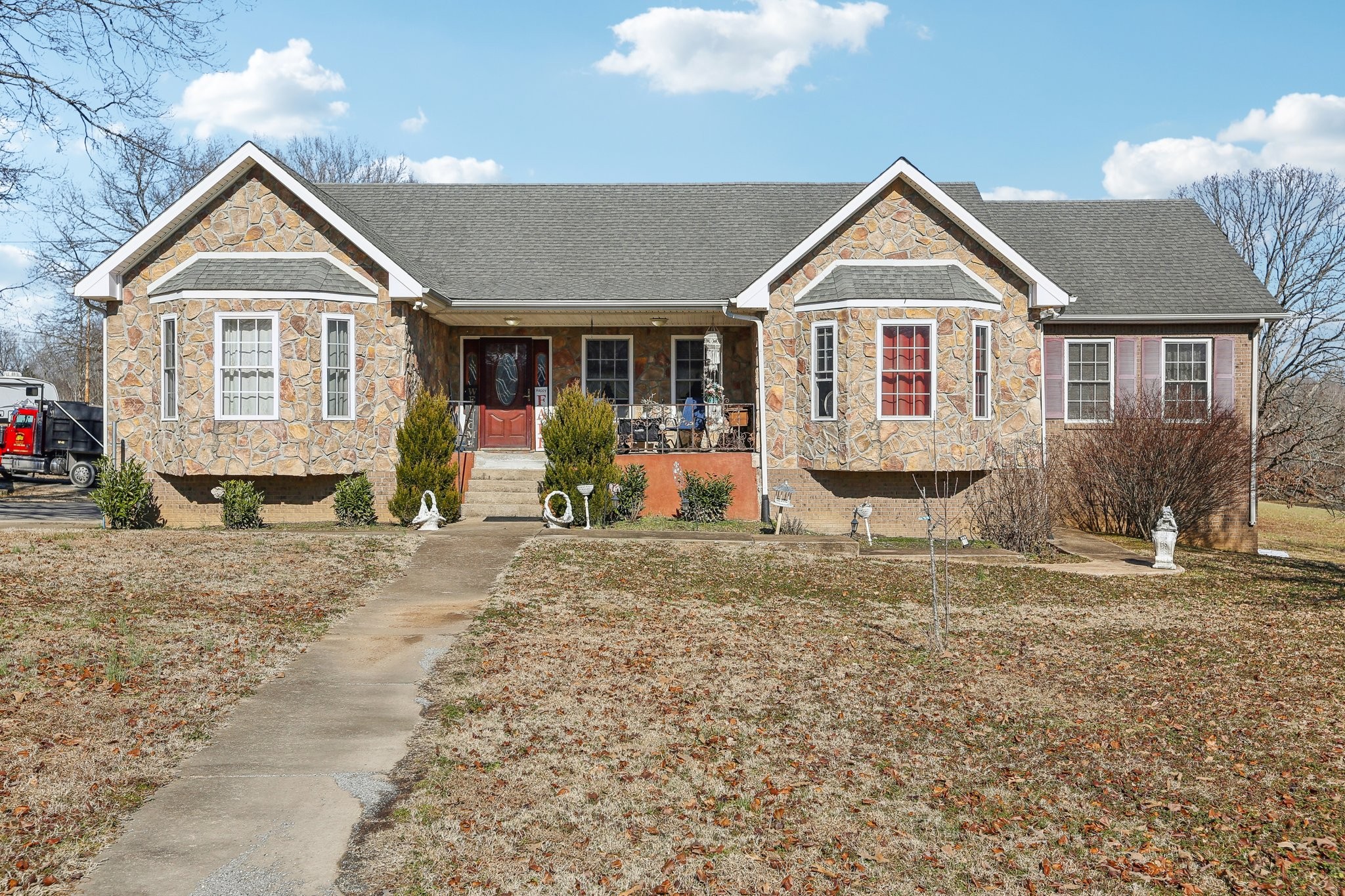 311 Downs Rd