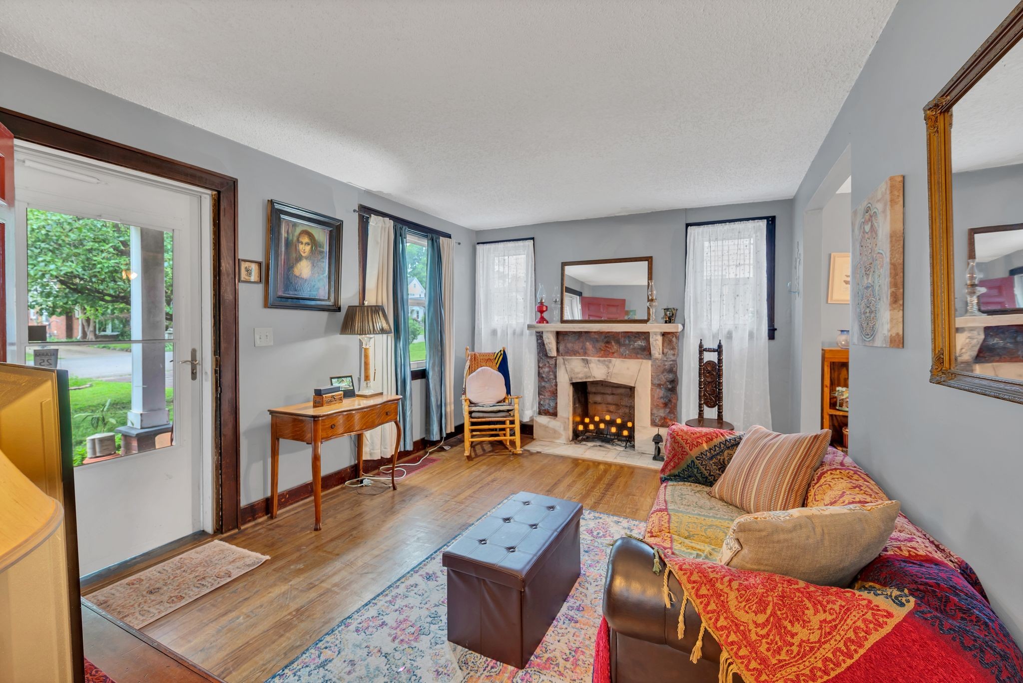 1812 Stewart Pl