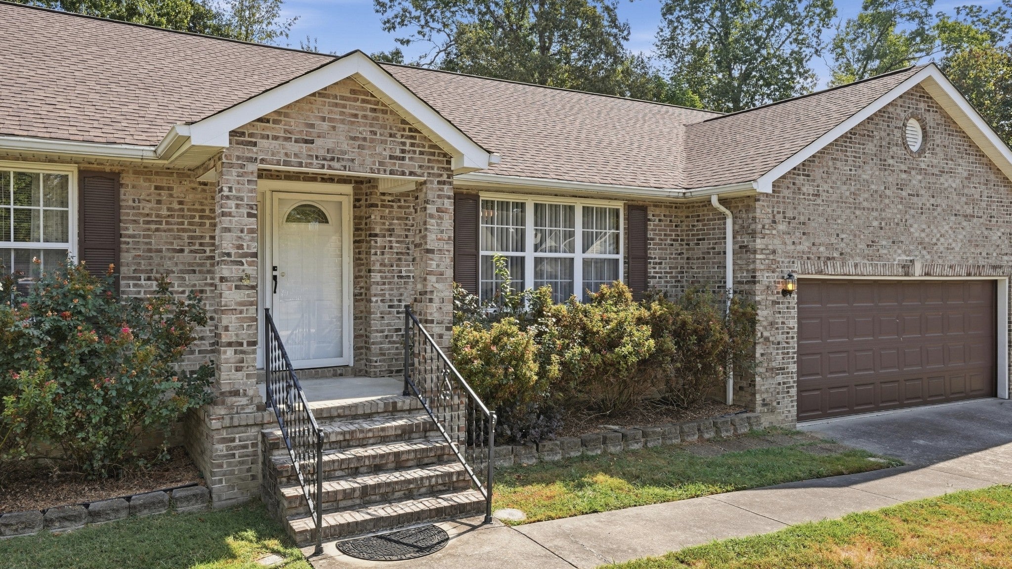 104 Oakmont Dr