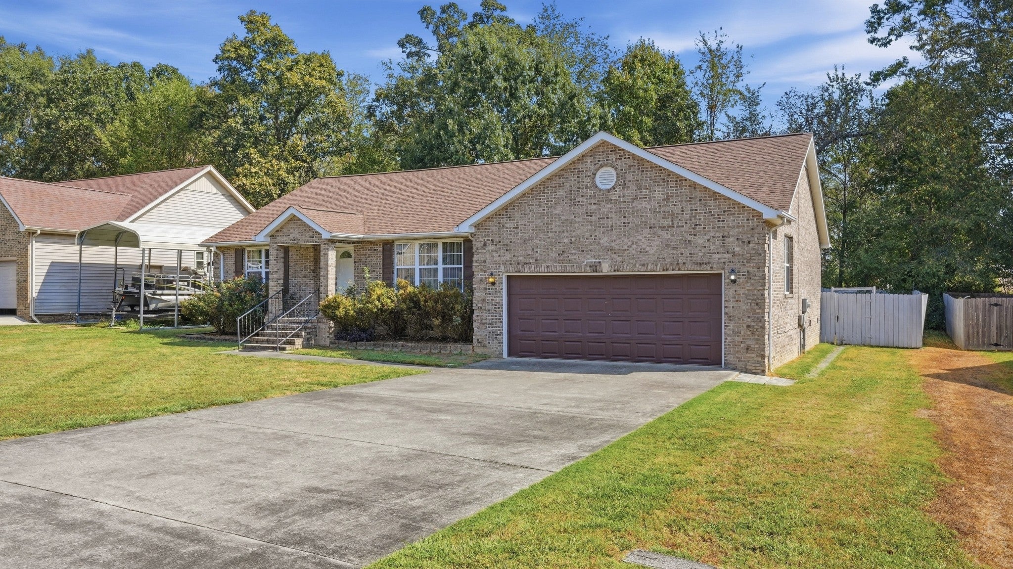 104 Oakmont Dr