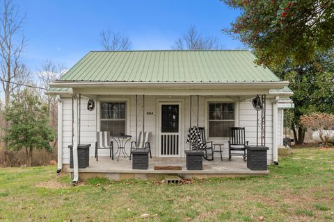 3367 Bowker Rd Charlotte TN 37036