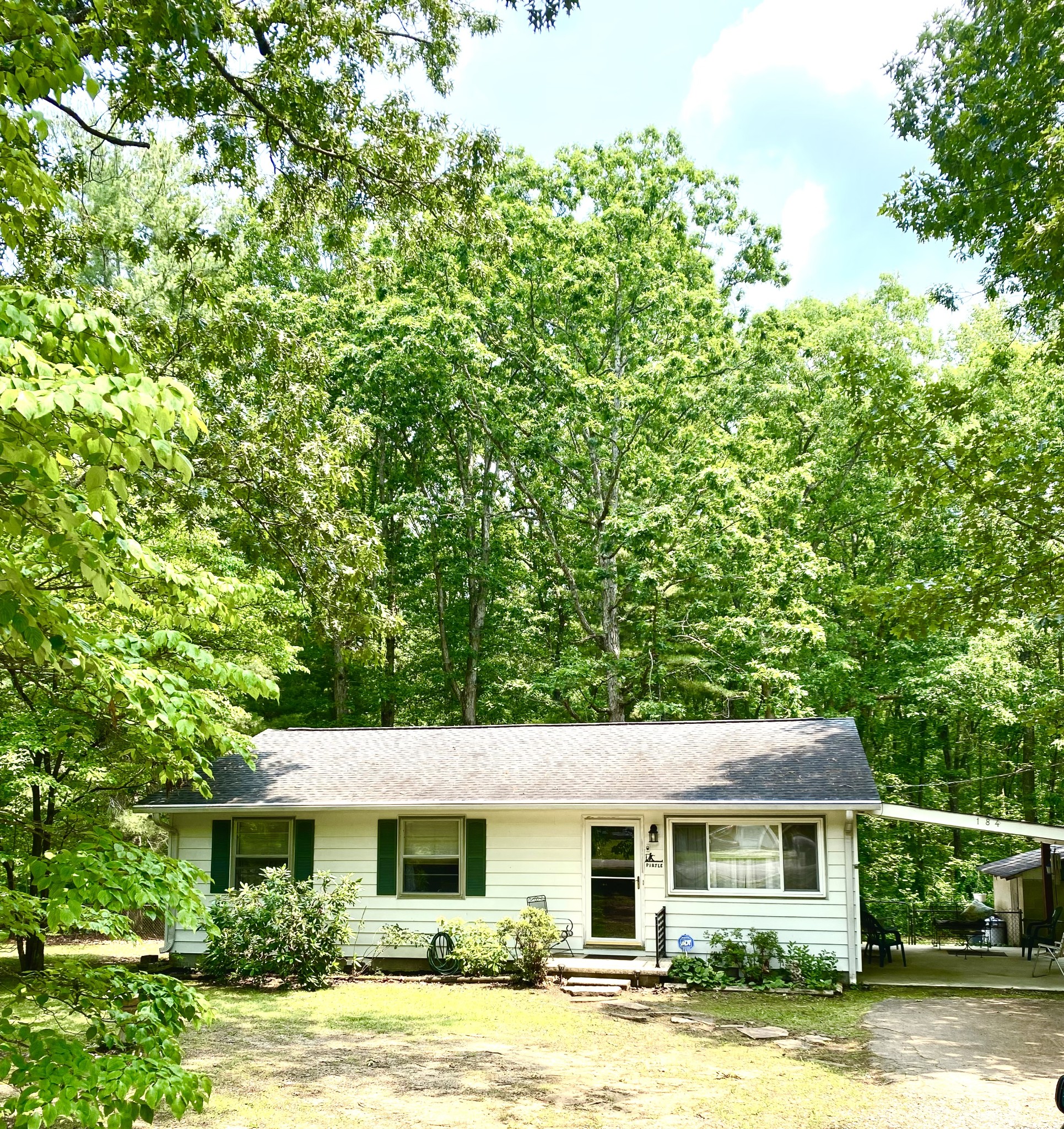 184 N Bluff Cir