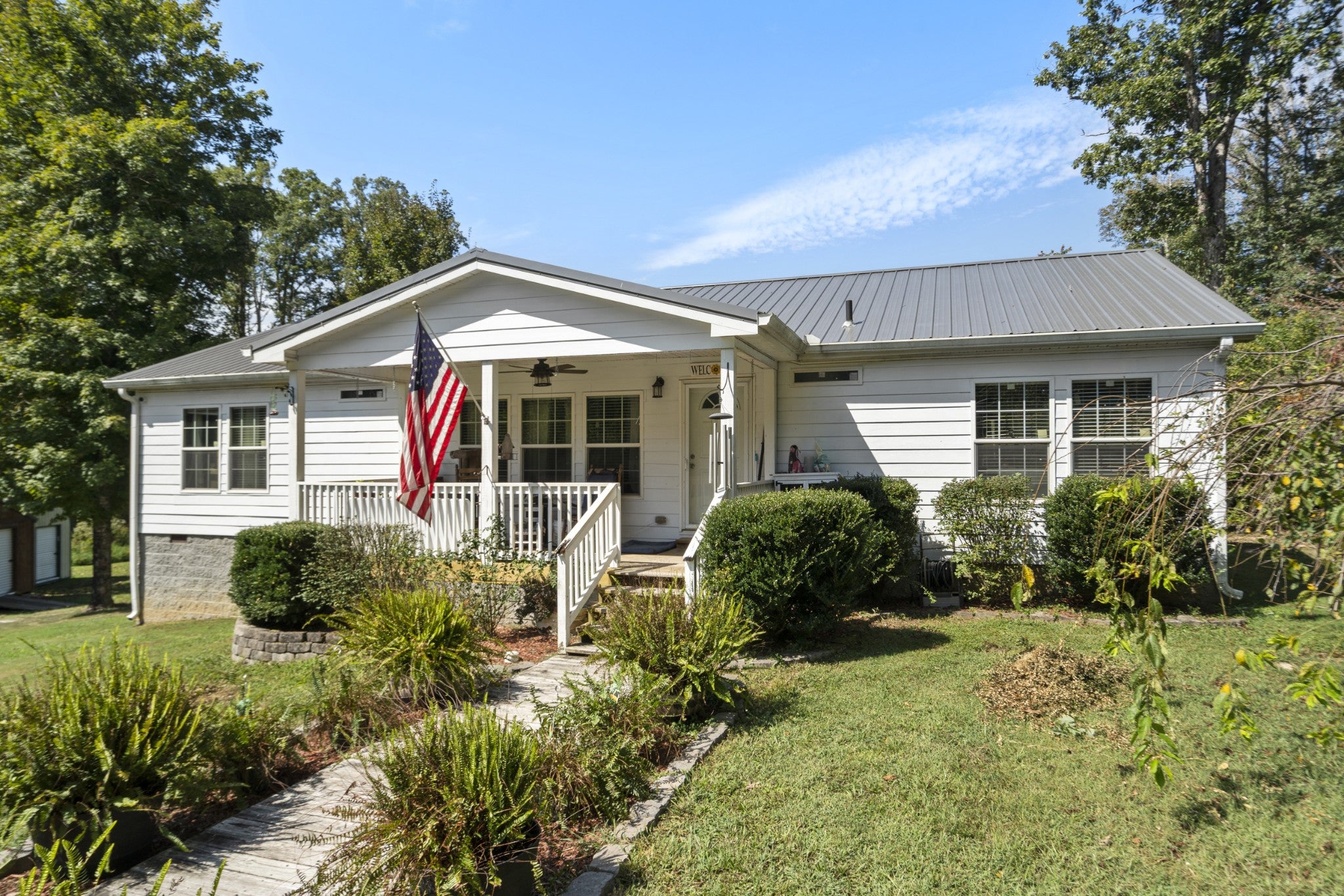 1432 Lecomte Rd