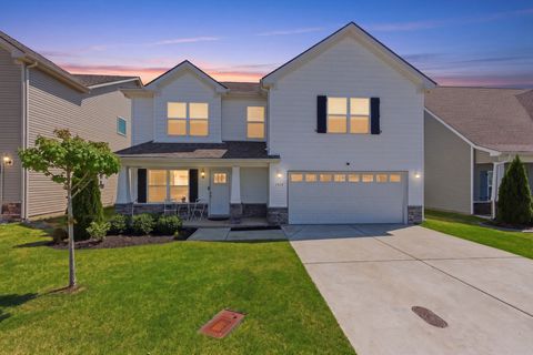 1919 Albarado Trl Murfreesboro TN 37128